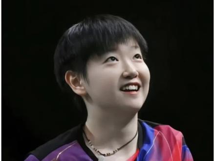 微博智搜指数11亿热度,100%胜率,体育圈“断层”破圈第一人——凭什么火过所有顶流?
答案只有一个:孙颖莎。
#孙颖莎 #体育精神 #中国乒乓球 @抖音小助手