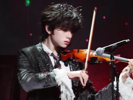 王橹杰《lovely》小提琴纯享版#王橹杰 #舞台直拍 #荣耀之战