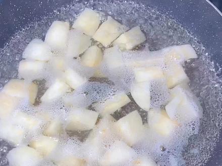 冰糖雪梨,25分钟,味道很好,胃寒也可以喝,但也要少喝 #冰糖雪梨 #冰糖雪梨的做法 #美食教程