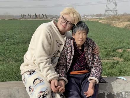 世界很大 幸福很小 有家人的陪伴幸福刚刚好 我永远是个恋家的小鬼#抖音推荐 #老婆龙