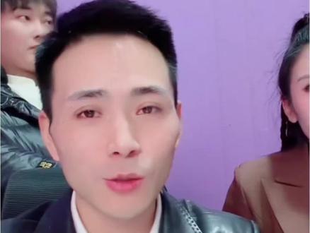 朋友们不要过多理解!其实……………
一直都是好朋友#用抖音记录人生 #真相 #情感 #独自承受 #好朋友