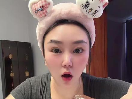 印尼水果蛇皮果,脆脆甜甜的超级好吃,好几种热带水果香味,也叫记忆之果~#蛇皮果的味道 #花香蜜香 #爱吃水果的宝宝