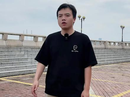 丰田亚洲龙对比大众迈腾,哪个更划算呢?@抖音汽车