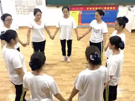解手链——培养团队合作的能力以及应变能力!快来体验!🤗#游戏 #幼儿游戏 #幼师 #幼儿园