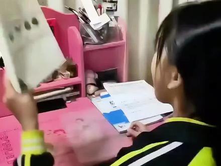 #豆包 #豆包app 如何用豆包帮孩子批改作业免费教程来了,#人类对豆包的开发不足百分之一 #豆包批改作业 #这次辅导作业定有高人指点 豆包批改作业怎么操作
豆包批改作业 豆包批改作业 这次辅导作业定有高人指点 豆包批改作业怎么操作 豆宝改作业怎么用 书包监督写作业视频教程 豆包批改作业 豆包辅导作业 豆包改作业的详细教程 豆包改作文 豆包改数学作业 豆包英语作业 豆包改作业是哪个软件 如何拥有豆包 豆包APP作业辅导 豆包学习神器妈妈,我写完了,你来帮我批改一下吧。好的,咱们就用豆包来给你批改作业吧。先给试卷拍个照,并保存到相册,然后打开豆包,点击加号,打开相册上传刚刚保存的试卷照片,在这里输入批改作业指令,点击发送,稍等一会就批改好了。在这里还可以查看批改结果、解题思路和错误分析,真的是太方便了。妈妈们都快去试试吧。