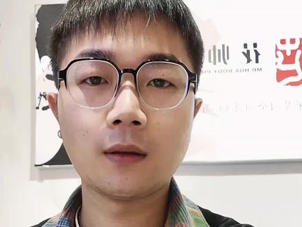 #耳洞清洁 #打耳洞 耳洞的消毒误区 补充一下不要用红霉素软膏,碘伏和消炎药膏不可以同时用哦!