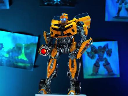 神级改造,国外小哥把儿子玩具弄坏了,接着拆散重组改造成大黄蜂#手办 #机甲 #手工