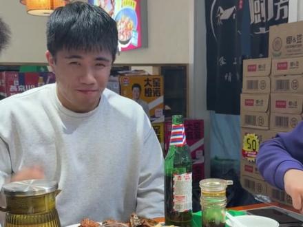 晚上7点在哈尔滨大雪人给你们开干!各种马年生肖齐聚!#路易宝哥 #拉菲 #奔富#茅台马年