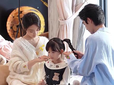 结局聂曦光和林屿森婚后生了一个可爱的女儿,林屿森也重回医院工作,他将自己的公司股份都给了聂曦光,聂曦光成了双远集团董事长,一家三口开启了幸福生活#骄阳似我 #赵今麦 #宋威龙 #聂曦光林屿森