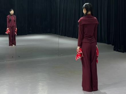 《谁家大美人》完整版 “久等了,我家大美人们,新春将至,用它来迎接新的一年,爱你们”❤️#原创 #东北秧歌 #谁家大美人舞蹈跳起来了 #谁家大美人舞蹈完整版 #新年舞蹈 @DOU+小助手 @DOU+上热门