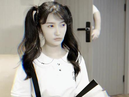 昨晚看球,嗓子喊哑了,还好@胖虎日记 善解人意#暗黑萝莉