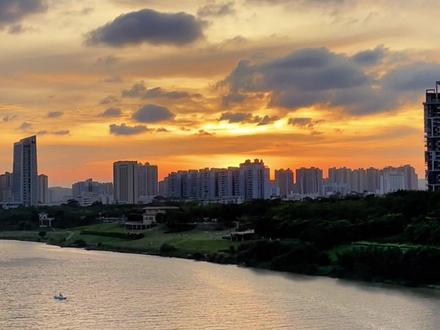 晚霞一天只有8分钟,但我会停下来拍给你看
