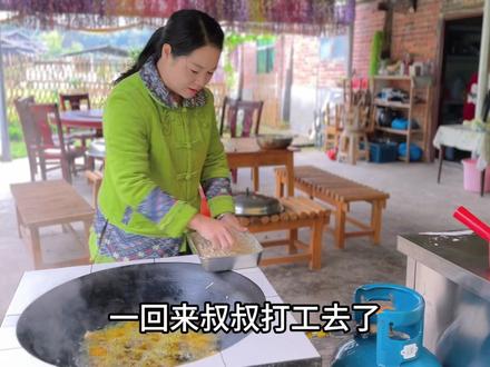 刚回到家,叔叔又出去打工了,秋子看完公公的卧室感到无奈又好笑 #农村 #宝妈 #我的乡村生活