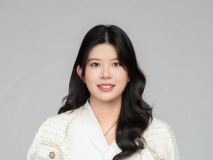 湖南最新招生官方数据出炉!公办本科大幅扩招!如何填报志愿? 2026湖南高考最新招生计划正式公布!
今年是近几年来最容易上岸公办本科的一年!
全省物理组公办本科扩招9470人,民办大幅缩招,分数线大概率持续下调;历史组整体计划平稳,公办本科新增2200个名额,上岸机会大幅提升。不用抱着厚厚的志愿书逐页查找、浪费大量时间!#湖南高考 #高考志愿 #高三家长 #本科招生计划 #高三