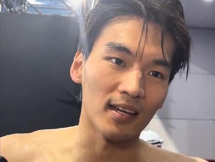 5月19日,#徐嘉余 在#全国游泳冠军赛 男子100米仰泳中游出52秒49的成绩摘金,成为该项目唯一收获世锦赛门票的选手。徐嘉余表示慢慢来,布里斯班奥运会还太远。#游泳
记者:李东烨
编辑:孟祥新