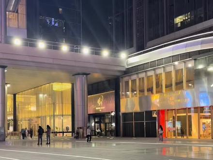 #奶茶 详解喝喜茶到底哪里有X格,论奶茶的社交货币价值。#喜茶 #蜜雪冰城