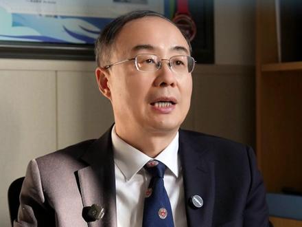 如何看一个孩子未来有没有出息? 看看你家孩子有没有这三个特点,如果有,将来长大一定会有大出息!#郝校长 #孩子教育 #家庭教育 #父母课堂 #孩子成长