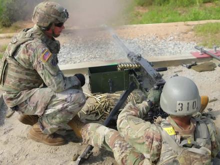 你知道一个美军新兵在毕业前会打掉多少发子弹吗?#军事科普 #武器 #军迷发烧友