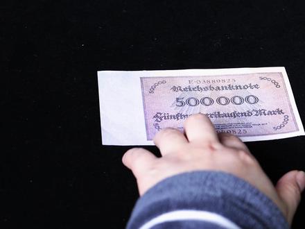 TK2积木品牌新品1:35三号坦克展示测评 看了这么多大坦克,我们来看看TK2最近出的几款35比例小坦克。@积木叠中叠
#TK2 #坦克世界闪击战 #战争雷霆 #积木 #测评