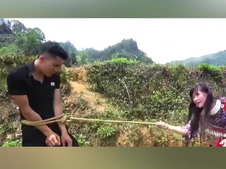 女孩想要嫁人全靠抢,男孩不敢出门