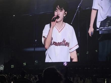 偷偷给朋友买票带她去见阿顺#张峻豪 #张峻豪音乐节