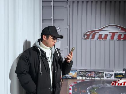 24级漂移车你会选伟力还是宏星? #RC遥控车 #高速漂移车 #蚊车 #男生不回消息都在干嘛