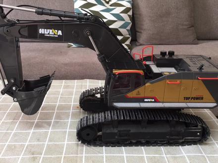 汇纳592改装完丝杆和无限旋转,下地玩沙子真不错!