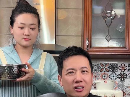 央视报道过的夺命铁锅,每年流入市场几十万口,你家里的铁锅是吗?#毒铁锅 #夺命铁锅 #铁锅 #熟铁锅 #炒锅