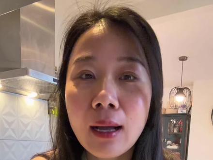 2026年从烤猪蹄+螺蛳粉+榴莲开始! 2026年的第一天,吃了烤猪蹄,加臭加辣螺蛳粉,榴莲,猪大肠,2026幸福翻倍!#vlog十亿流量扶持计划 #海外生活 #抖音美食推荐官 #日常vlog #美食教程