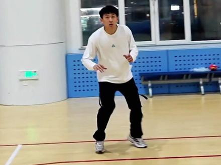 掌握几个小细节就可以让你的投篮变得又准又稳#篮球教学 #篮球技巧 #篮球干货