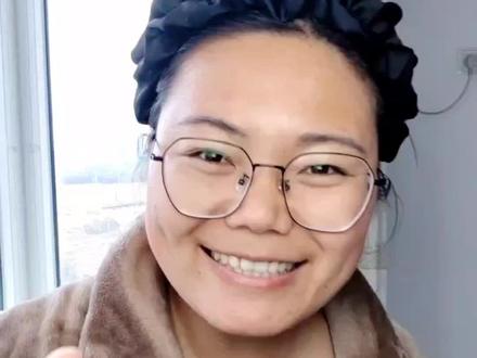 大叔锲而不舍,只为偷一串香蕉#你们现实中有碰到过这样的事吗 #主打的就是一个真实 #震碎三观的八卦 @古灵精探