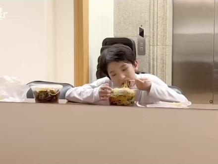 两个小宝咋那么萌#张桂源 #陈浚铭 #TF家族四代#物料 #张桂源