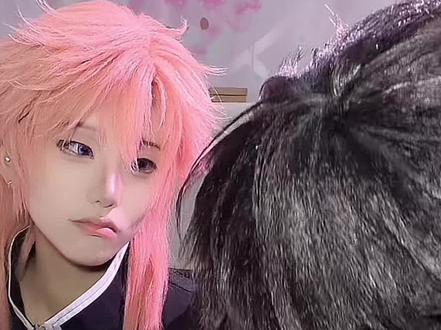 呦鸟呦要一直幸福下去哦。义勇:@小鸟 锖兔:@小呦
#直播切片 #呦鸟 #鸟呦