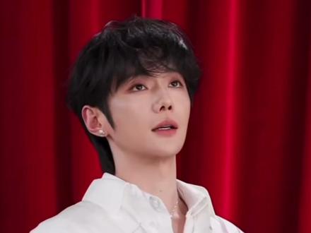 追星这么多年了,头回见到给自己列五年计划的,2025年是郝熠然先生第一个五年计划收官之年,五年砥砺结硕果,收官奋进启新篇,守正创新担使命,凝心聚力向未来;与此同时,2026年是郝熠然先生第二个五年计划(以下简称“二五”计划)开局之年,五年磨一剑,今朝再启程,站在“二五”计划的历史起点,祝愿郝熠然先生的事业承前启后、积厚成势,开局之年旗开得胜,五年征程再创辉煌@郝熠然