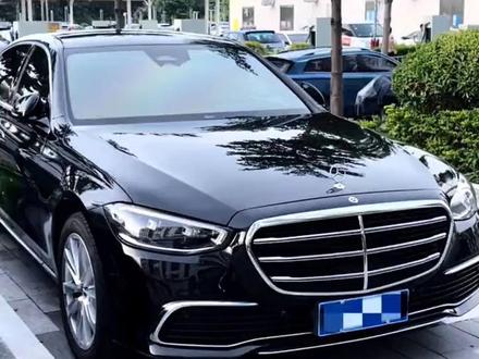 奔驰400l详细功能讲解,推给有需要的人#抖音汽车 #奔驰s400 #氛围灯 #带你懂车