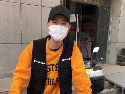 追求运动性,可将后减震调到偏硬的段位。1-7,数字越小越软,越大越硬#机车 #摩托 #西安摩托 #铃木gsx