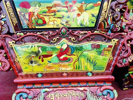 五彩绚丽切玛盒 笑迎藏历木蛇年 @DOU+小助手