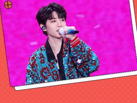 许久未出山,一出山就是个大的,粉丝和王俊凯都是 #王俊凯 #灯牌 #粉丝 #QQ音乐巅峰之夜 #娱乐评论大赏