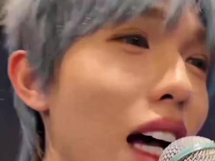 太好笑了 码住春晚再看一遍 (直播都是节目效果 李总和蓝蓝关系很好 切勿上升) #李昊 #李昊直播 #蓝蓝经纪 #李昊忘不了 #李昊歌神争霸赛