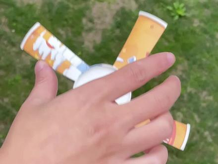 一个纸杯就能做出好玩科技小手工,好玩的纸杯旋转飞行器#纸杯手工 #科学小实验