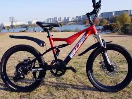 户外给各位小宝展示软尾山地车20寸/22寸 #山地自行车 #儿童运动 #公路自行车 #骑着单车去追梦 #平衡车 #爱生活爱骑行