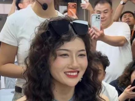 烫发翻车女主来澄清 #理发店最有种的女人 #烫发翻车#内容过于真实 #发型师 #美发