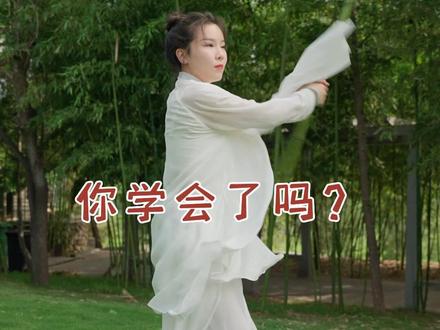棍乃百兵之王,来听听小武老师棍撩花的最详细讲解,学没学会评论区告诉我。#棍术 #武术 #功夫 #武术教学