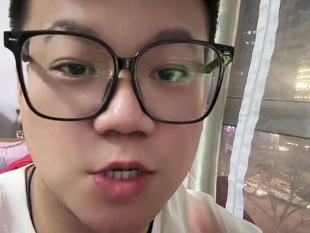 关于李宁的球员版手拍!有什么特殊标识!
#渡边勇大 #运动员球拍 #哈尔滨星耀体育 #哈尔滨买羽毛球拍 #李宁羽毛球拍