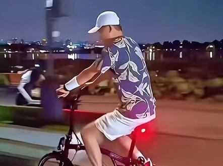 勇敢的人先要不怕尴尬!