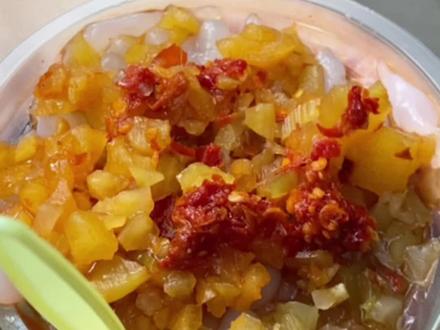 ##街头美食 娃娃鱼,地址在古井商城对面这条路上。这条路好像叫东大街。