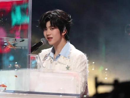 钢琴出了问题一直在自责的张函瑞#张函瑞 #荣耀之战 #TF家族 #TF四代