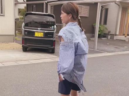 #老阿姨滑滑板
不会滑的人笑我在抽筋😂
#滑板女孩 #扭扭滑板