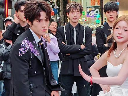 #亦成团队 #troublemaker#第三视角 #春熙路街拍 #男团 增高鞋