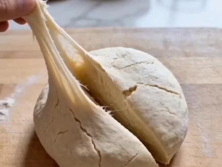揉不出手套膜?90%失败的原因在这里 #美食小技巧 #烘焙教程 #面包发酵